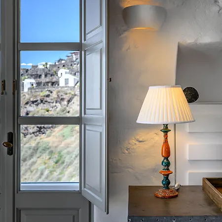 Hotel Iconic Santorini, A Boutique Cave By Sandglass 5*